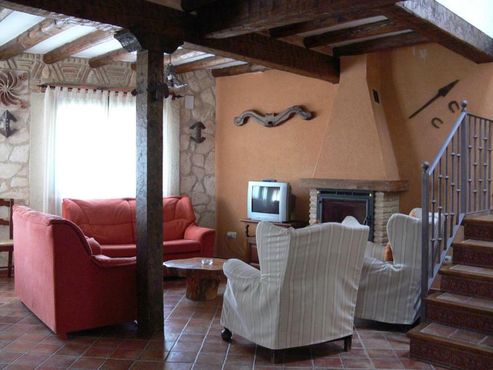 Las Casas De Yaguee, Ayllon Santa Maria de Riaza Exterior photo